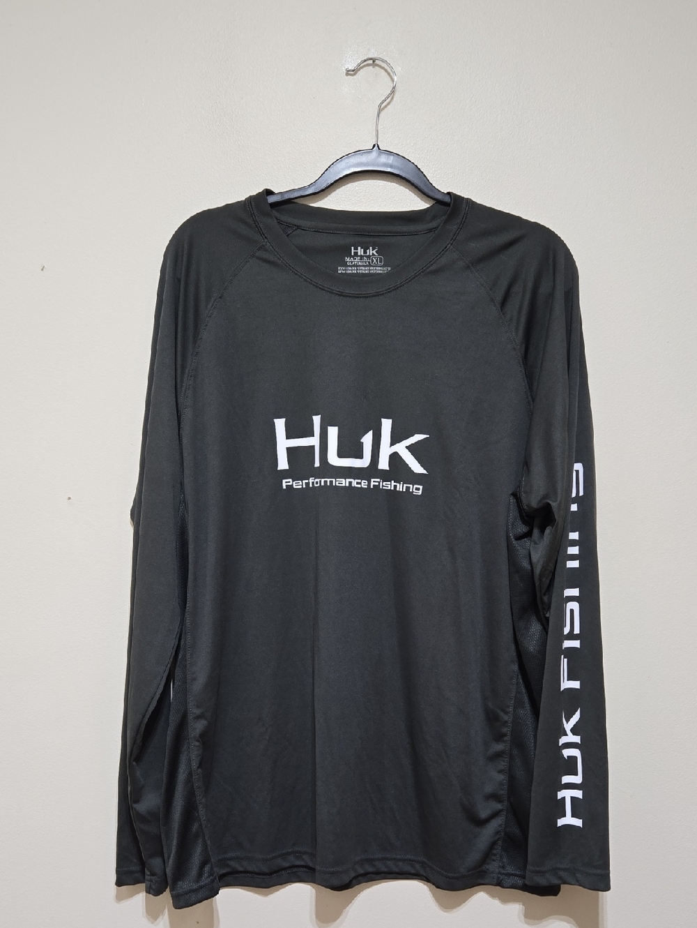 Huk Men's Long-Sleeve Performance Fishing Shirt.